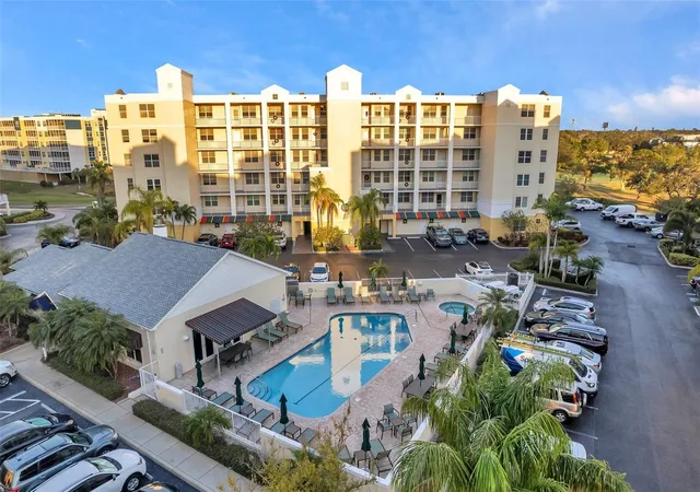 2nd image of 1200 Country Club Dr #3105, Largo, FL 33771 | MLS# TB8536032