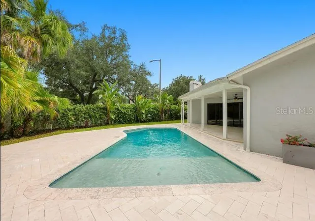 2nd image of 13904 Hayward Pl, Tampa, FL 33618 | MLS# TB8536071
