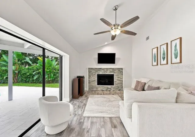 Photo 4 of Sale Pending at 13904 Hayward Pl, Tampa, FL 33618 | MLS# TB8536071 | Listing updated on 2026-08-31