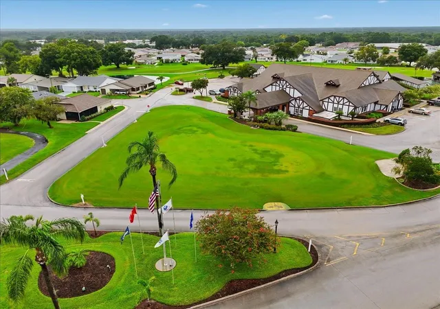 34th image of 2240 Sea Island Cir N, Lakeland, FL 33810 | MLS# L4964045
