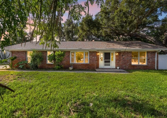 2nd image of 13589 101st Ter, Seminole, FL 33776 | MLS# TB8536097