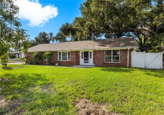 3rd image of 13589 101St Ter, Seminole, FL 33776 | MLS# TB8536097