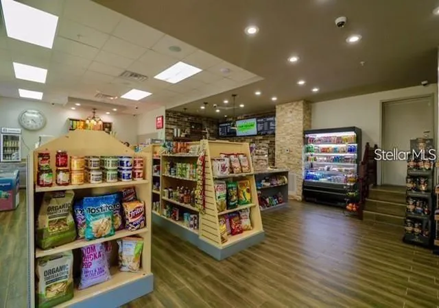 39th image of 6412 Queens Borough Ave #302, Orlando, FL 32835 | MLS# O6430947