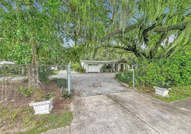 2nd image of 3851 S Sanford Ave, Sanford, FL 32773 | MLS# O6430967