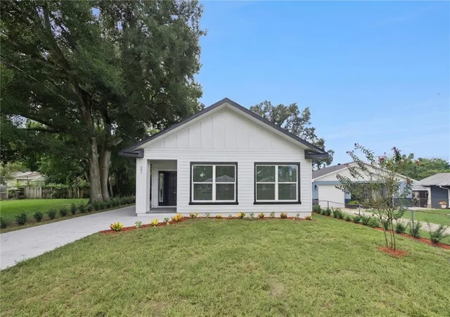 1st image of 521 W Herriott Ave, Oakland, FL 34760 | MLS# O6430972
