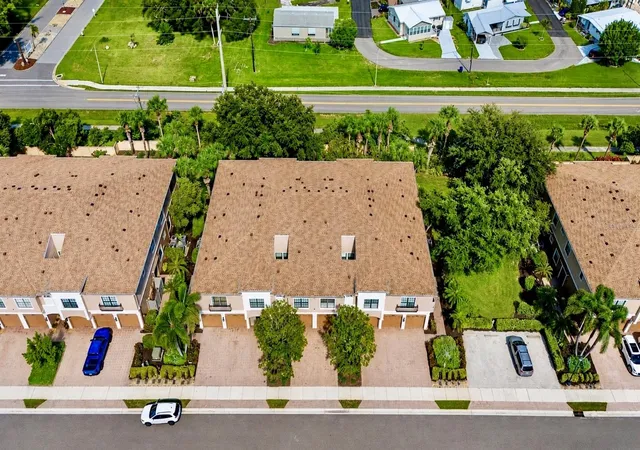 2nd image of 4033 Overture Cir, Bradenton, FL 34209 | MLS# S5155068