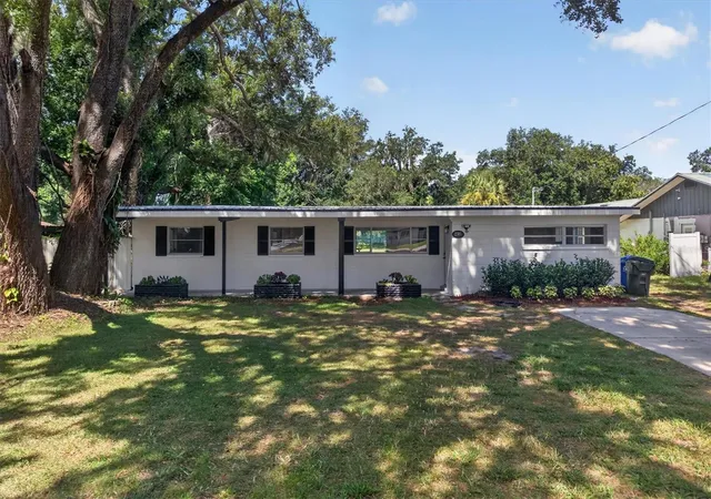 Photo 2 of Single family home for sale at 2305 New Jersey Rd, Lakeland, FL 33803 | MLS# O6430983 | Listing updated on 2026-09-02