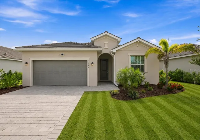 Photo 4 of Single family home for sale at 11296 Pinot Dr, Venice, FL 34293 | MLS# C7529250 | Listing updated on 2026-08-31