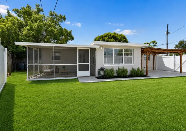 32nd image of 2222 Arcadia Rd, Holiday, FL 34690 | MLS# W7888288