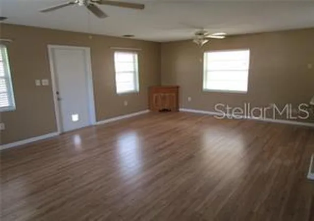 4th image of 1122 Virginia Ct, Eustis, FL 32726 | MLS# G5116094