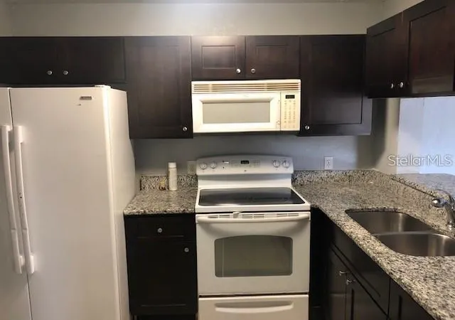 2nd image of 5220 Via Hacienda Cir #A112, Orlando, FL 32839 | MLS# S5155077