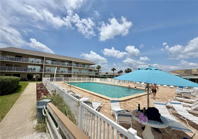 2nd image of 4801 Saxon Dr, NEW SMYRNA BEACH, FL 32169