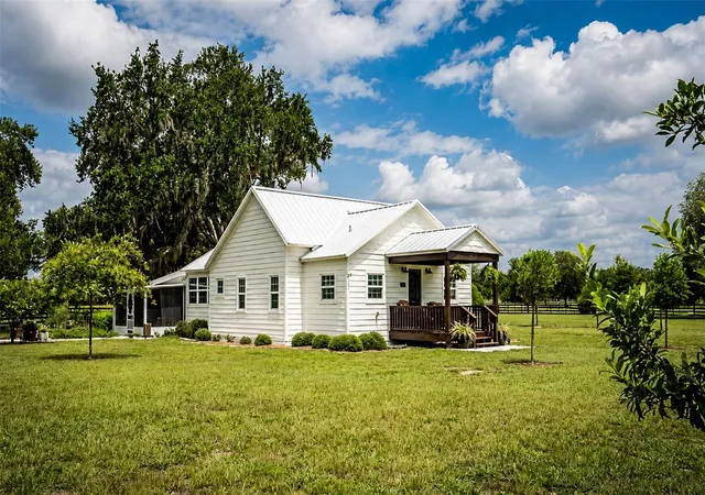 1st image of 2242 Cr 543, Sumterville, FL 33585 | MLS# G5116100