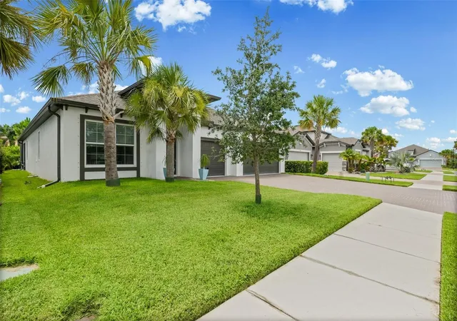 Photo 2 of Single family home for sale at 1024 Fernleaf Run, Bradenton, FL 34212 | MLS# A4702156 | Listing updated on 2026-08-19