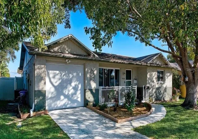 Photo 1 of Single family home for sale at 9436 Glen Moor Ln, Port Richey, FL 34668 | MLS# TB8536227 | Listing updated on 2026-09-28
