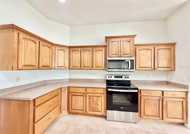3rd image of 10144 Sw 98 Ter, Gainesville, FL 32608 | MLS# GC542518