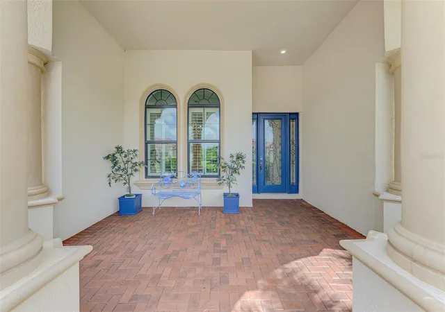 Photo 5 of Single family home for sale at 10908 Bullrush Dr, Venice, FL 34293 | MLS# N6145273 | Listing updated on 2026-08-23