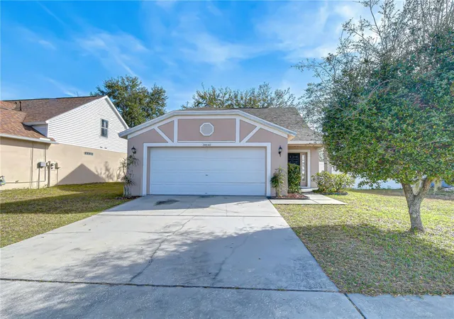 2nd image of 24640 Siena Dr, Lutz, FL 33559 | MLS# G5116105