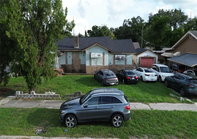Photo 1 of Single family home for sale at 2511 E 21st Avenue, Tampa, FL 33605 | MLS# TB8536243 | Listing updated on 2026-08-26