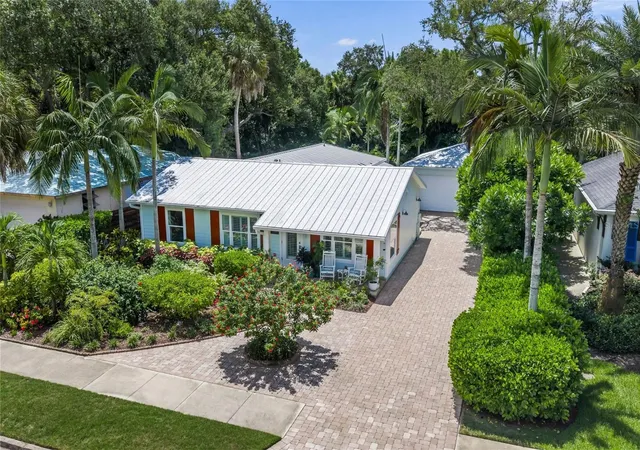 Photo 2 of Single family home for sale at 2440 Arlington St, Sarasota, FL 34239 | MLS# A4702167 | Listing updated on 2026-08-19