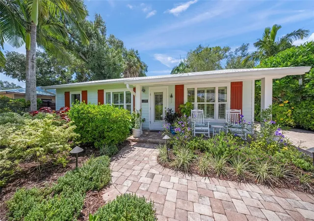 Photo 3 of Single family home for sale at 2440 Arlington St, Sarasota, FL 34239 | MLS# A4702167 | Listing updated on 2026-08-19