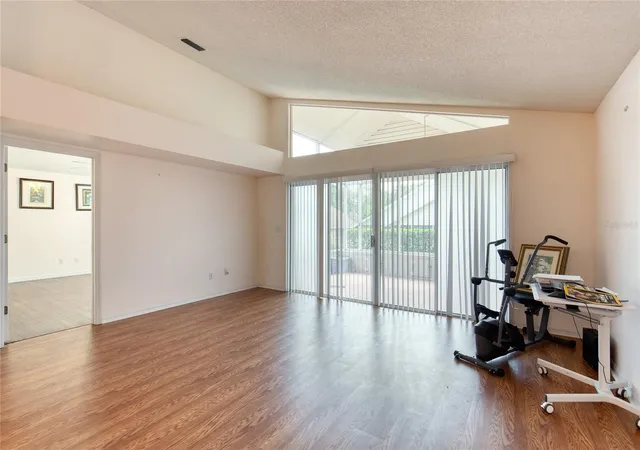 Photo 3 of Single family home for sale at 38 Old Macon Dr, Ormond Beach, FL 32174 | MLS# V4950577 | Listing updated on 2026-09-08