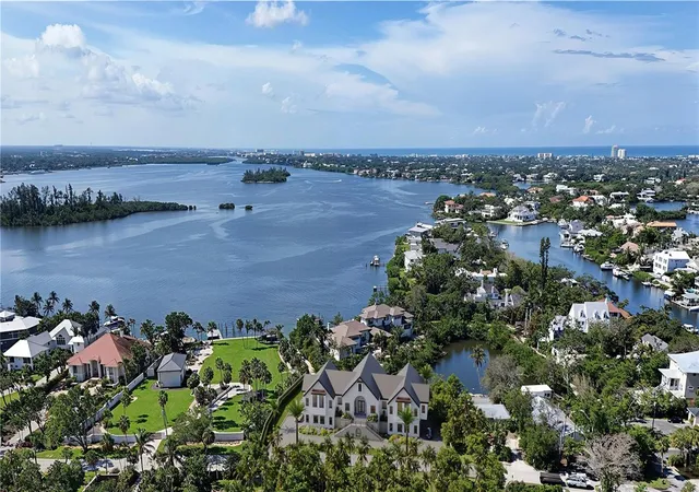 3rd image of 546 Freeling Dr, Sarasota, FL 34242 | MLS# A4702170