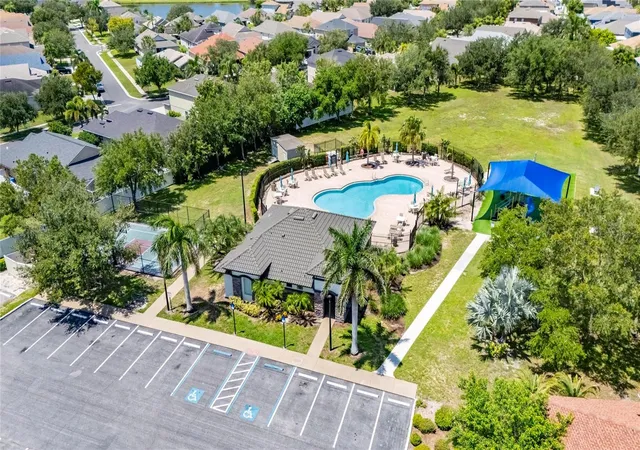 68th image of 1724 Mira Lago Cir, Ruskin, FL 33570 | MLS# TB8536275
