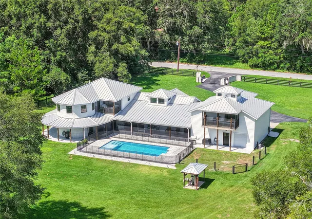 Photo 3 of Single family home for sale at 4091 NE 185th Avenue, Williston, FL 32696 | MLS# GC542520 | Listing updated on 2026-08-19