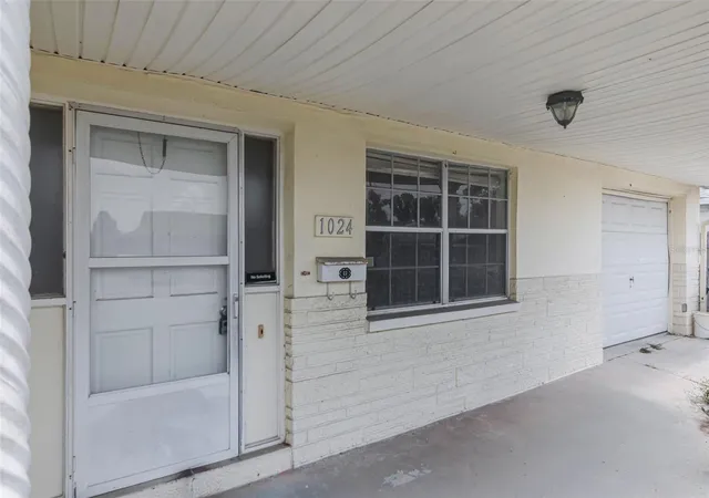 Photo 3 of Single family home for sale at 1024 Viking Dr, Holiday, FL 34691 | MLS# TB8536302 | Listing updated on 2026-10-07