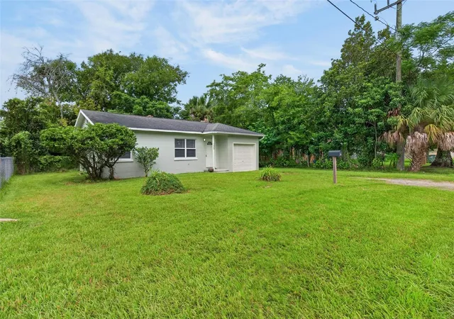 2nd image of 126 Harney St, Daytona Beach, FL 32114 | MLS# V4950582