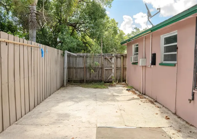 14th image of 636 Dogwood Ct, Dunedin, FL 34698 | MLS# TB8536331