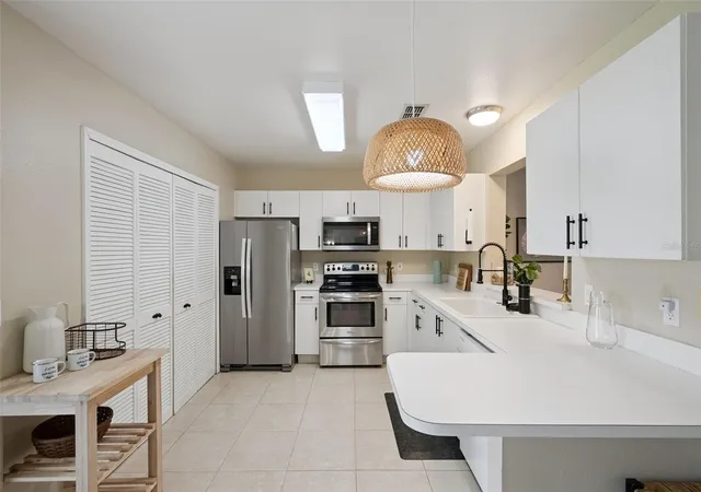 4th image of 12192 Shady Spring Wy, Orlando, FL 32828 | MLS# O6431169