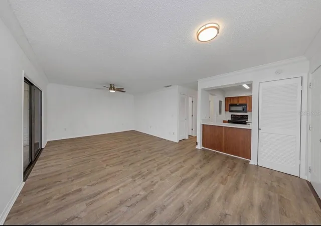 3rd image of 643 Haven Pl #643, Tarpon Springs, FL 34689 | MLS# W7888312