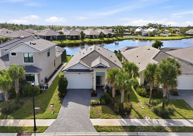 5th image of 18580 Midsummer Pl, Venice, FL 34293 | MLS# N6145274
