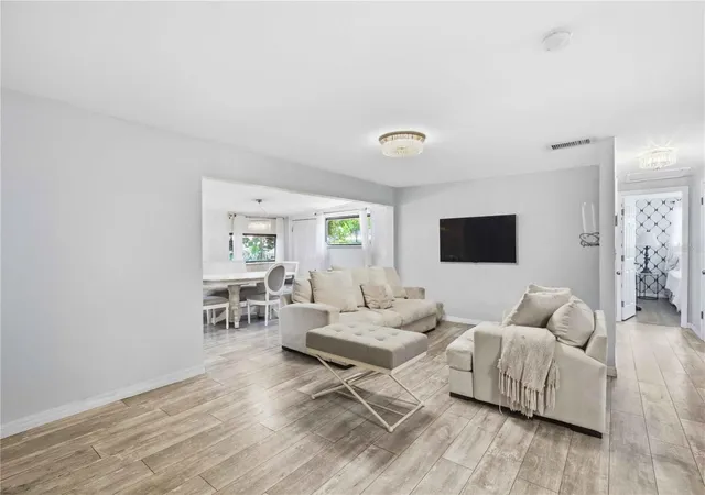 5th image of 603 60Th Ave W, Bradenton, FL 34207 | MLS# A4702200