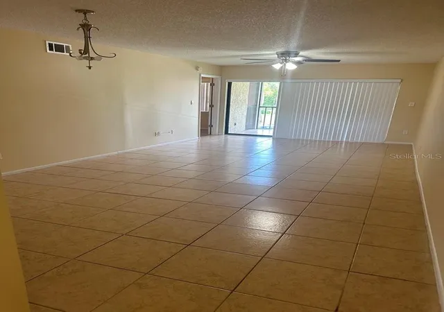 Listing Photo 3 - Condo for sale in building located at 3245 Candle Ridge Dr, Orlando, FL 32822 - Unit #203