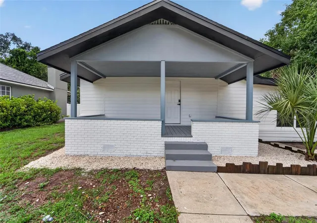 Photo 4 of Single family home for sale at 8809 Dyer Rd, Riverview, FL 33578 | MLS# TB8536391 | Listing updated on 2026-08-20