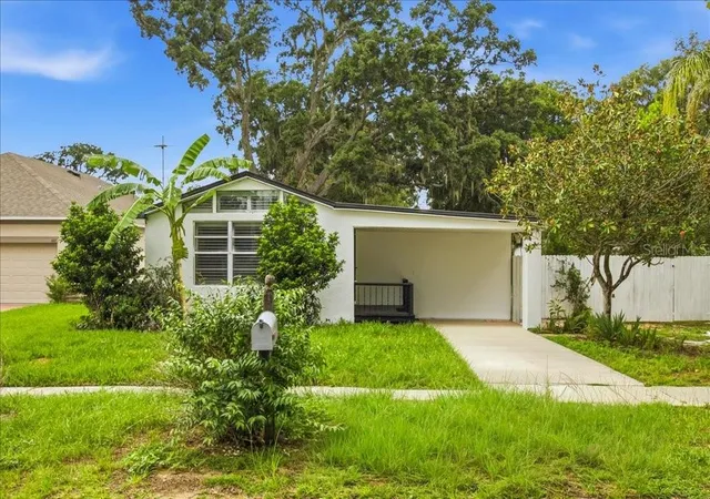 2nd image of 171 Stanley Bell Dr, Mount Dora, FL 32757 | MLS# O6431229