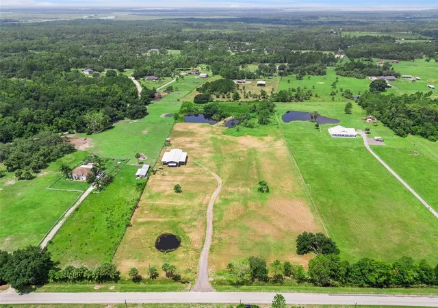 2nd image of 761 Lemon Bluff Rd, Osteen, FL 32764 | MLS# V4950590