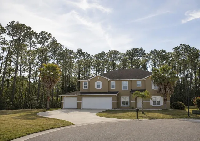 1st image of 72 Rollins Ln, Palm Coast, FL 32164 | MLS# O6431247