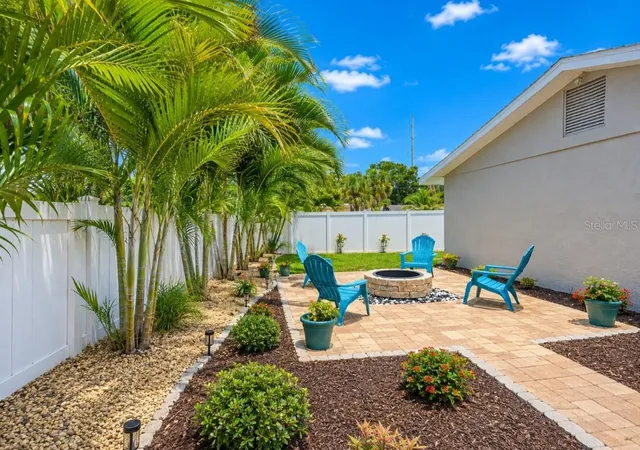 5th image of 138 Davison Ave Ne, Saint Petersburg, FL 33703 | MLS# TB8536409