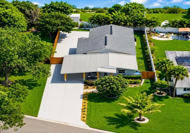 2nd image of 138 Davison Ave Ne, Saint Petersburg, FL 33703 | MLS# TB8536409