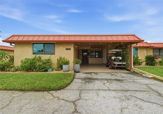 2nd image of 3844 Catalina Dr #3844, Bradenton, FL 34210 | MLS# A4702214