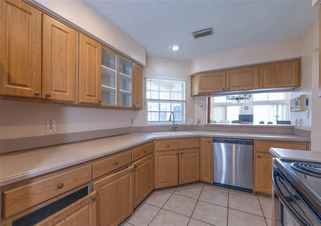 2nd image of 29 Cherokee Ct W, Palm Coast, FL 32137 | MLS# FC320493