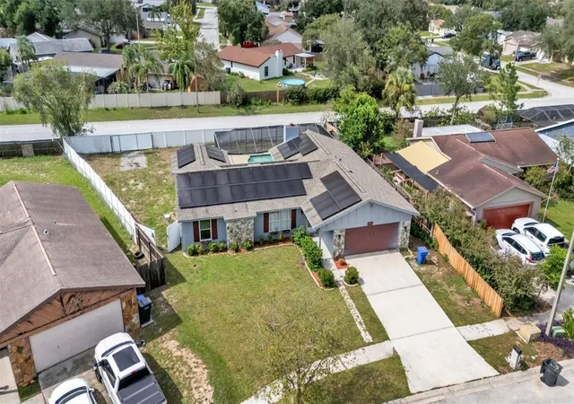 2nd image of 1306 Borden Ct, Valrico, FL 33594 | MLS# L4964059