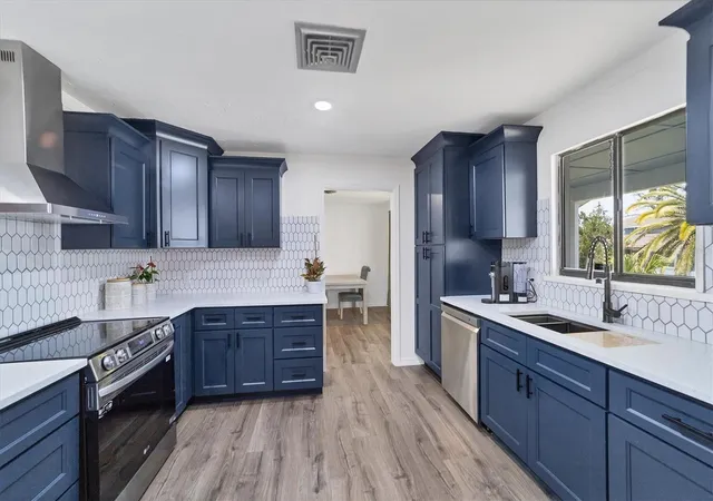 Photo 4 of Single family home for sale at 18 Pebble Beach Rd, Rotonda West, FL 33947 | MLS# D6148323 | Listing updated on 2026-08-27