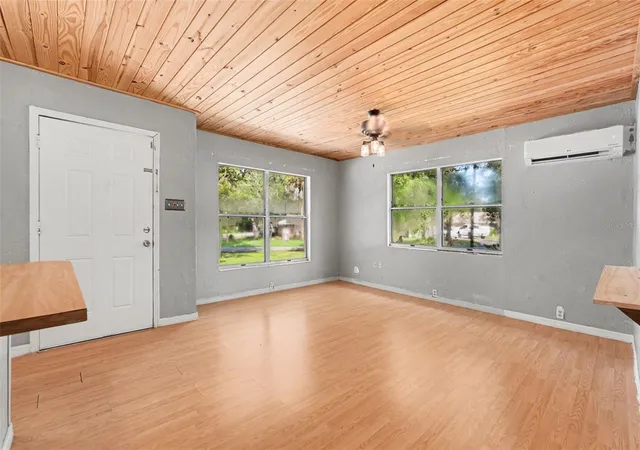 4th image of 34699 Orchid Pkwy, Dade City, FL 33523 | MLS# TB8536424