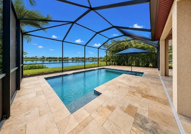 Photo 4 of Sale Pending at 5335 Sandy Shell Dr, Apollo Beach, FL 33572 | MLS# TB8536465 | Listing updated on 2026-09-04