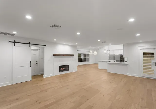 4th image of 4415 W Clear Ave, Tampa, FL 33629 | MLS# TB8536480
